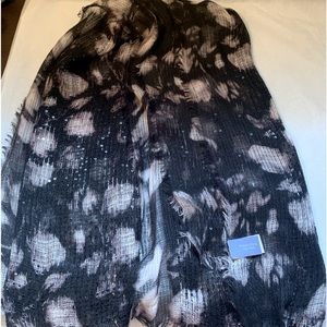 Vera Wang sparkly black and grey scarf
